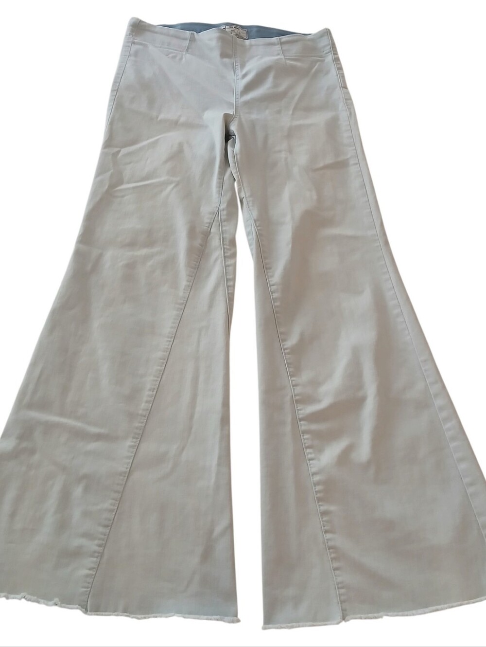 Free People Super Flare High Rise Pull On Jeans 31 Light Wash Joplin Raw Hem